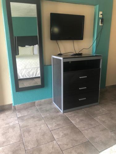 Pinn Road Inn And Suites Lackland Afb And Seaworld Сан-Антонио Экстерьер фото