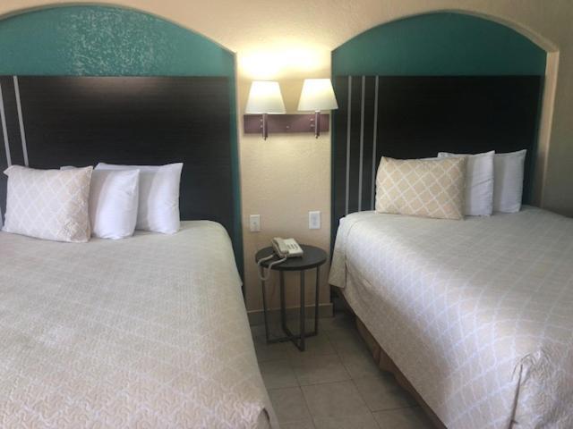 Pinn Road Inn And Suites Lackland Afb And Seaworld Сан-Антонио Экстерьер фото